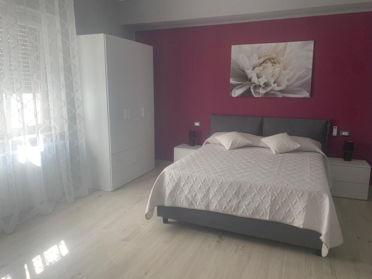 Le Stanze Di Dalia Bed & Breakfast Crotone Ngoại thất bức ảnh