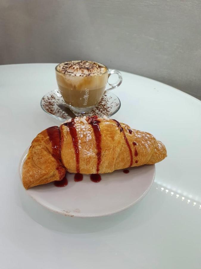 Le Stanze Di Dalia Bed & Breakfast Crotone Ngoại thất bức ảnh